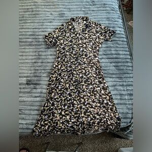 Sostanza Vintage Medium black floral ankle length button up dress